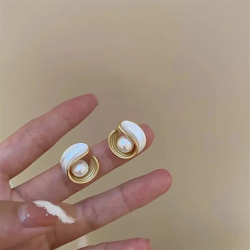 French Style Wave Pearl Earrings Women - Magada Store 