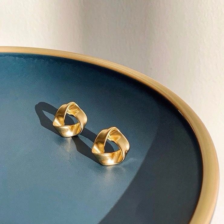 French Geometric Clip-on Earrings - Magada Store 