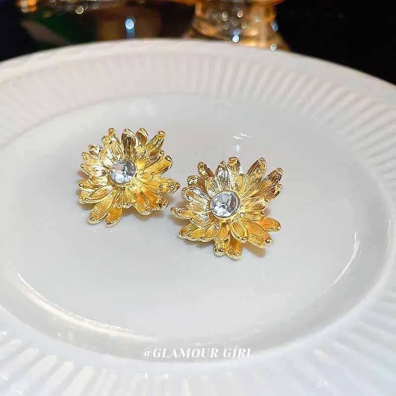 Rose Gold Crystal Flower Stud Earrings - Magada Store 