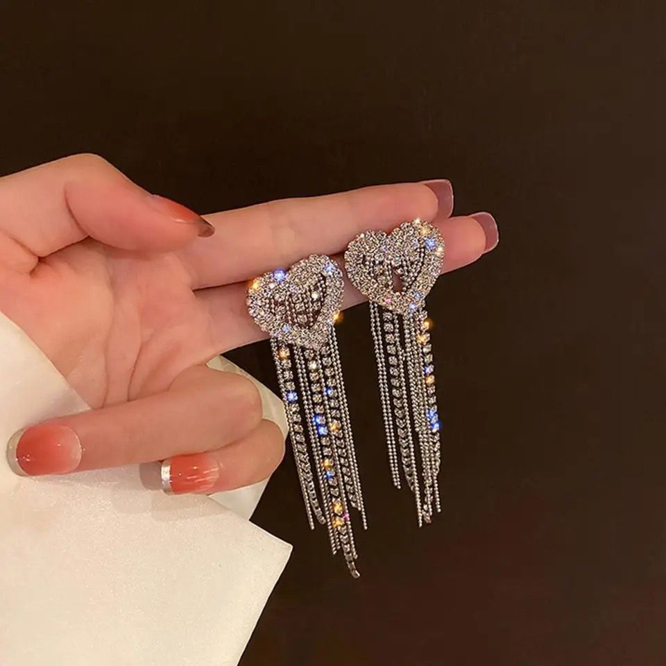 Luxury Heart Crystal Drop Earrings - Magada Store 