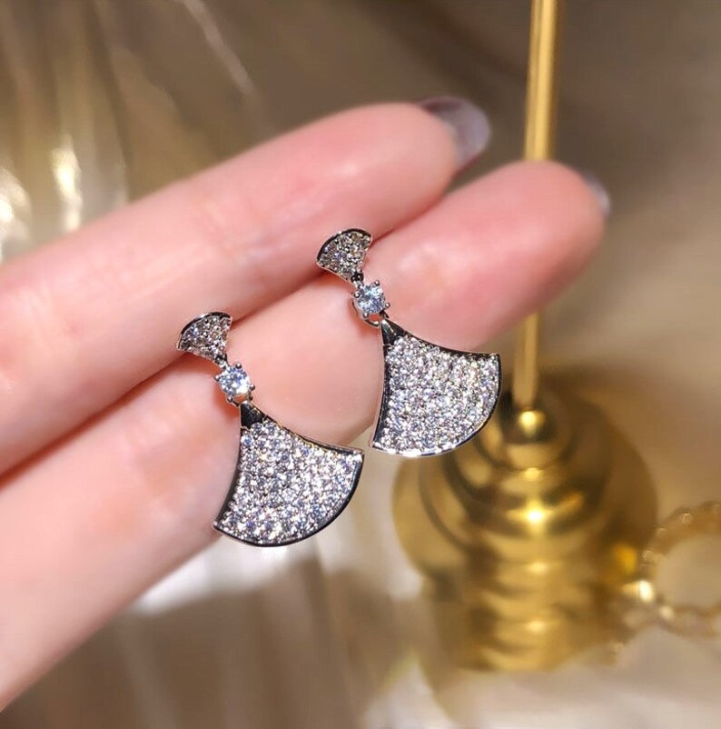 Diamond Fan Earrings - Magada Store 